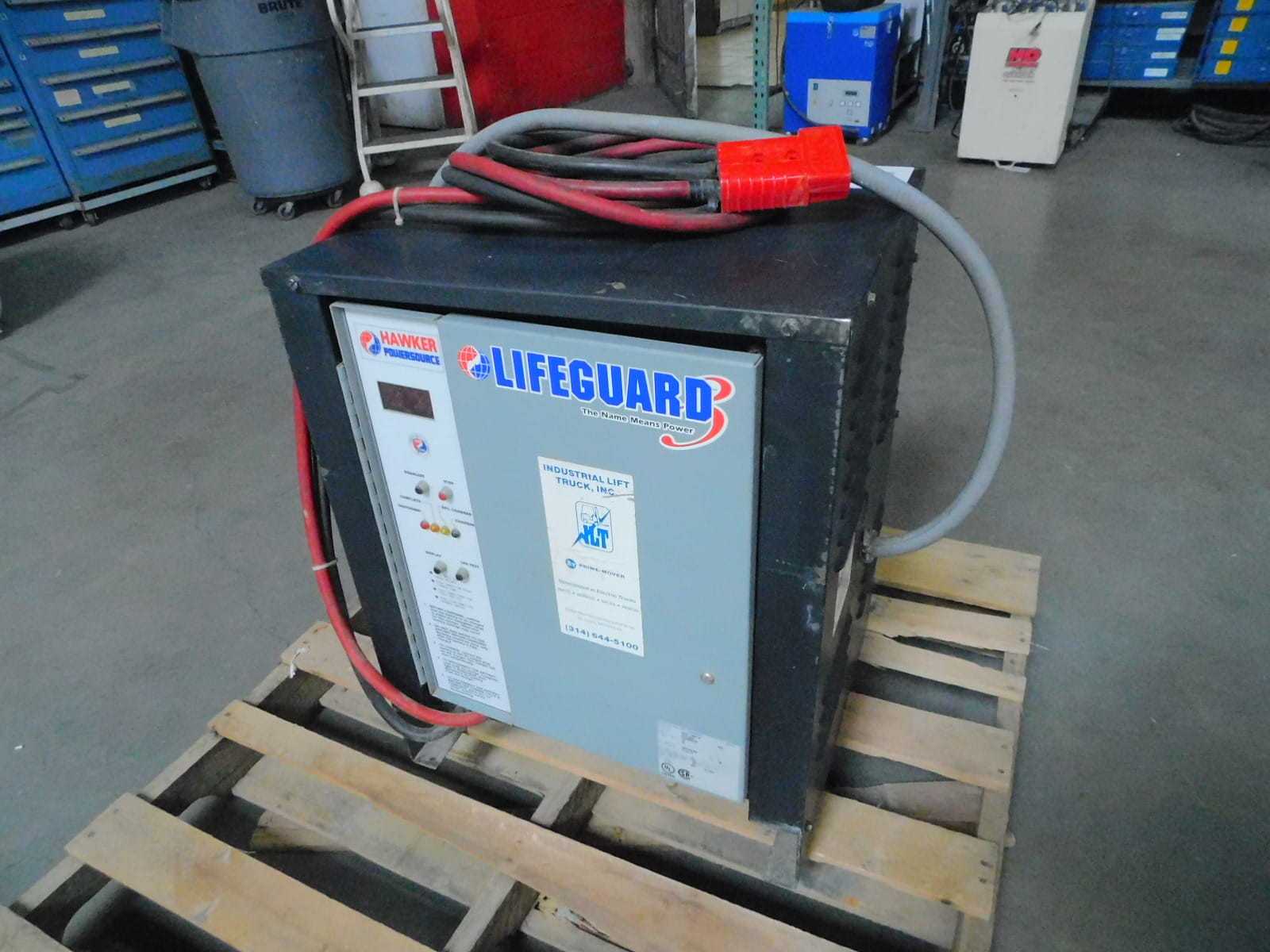 HAWKER LIFE GUARD 3, LG12-865F1A FORKLIFT BATTERY CHARGER 24VDC, 865AH,1PH M7699 - FORKLIFTS