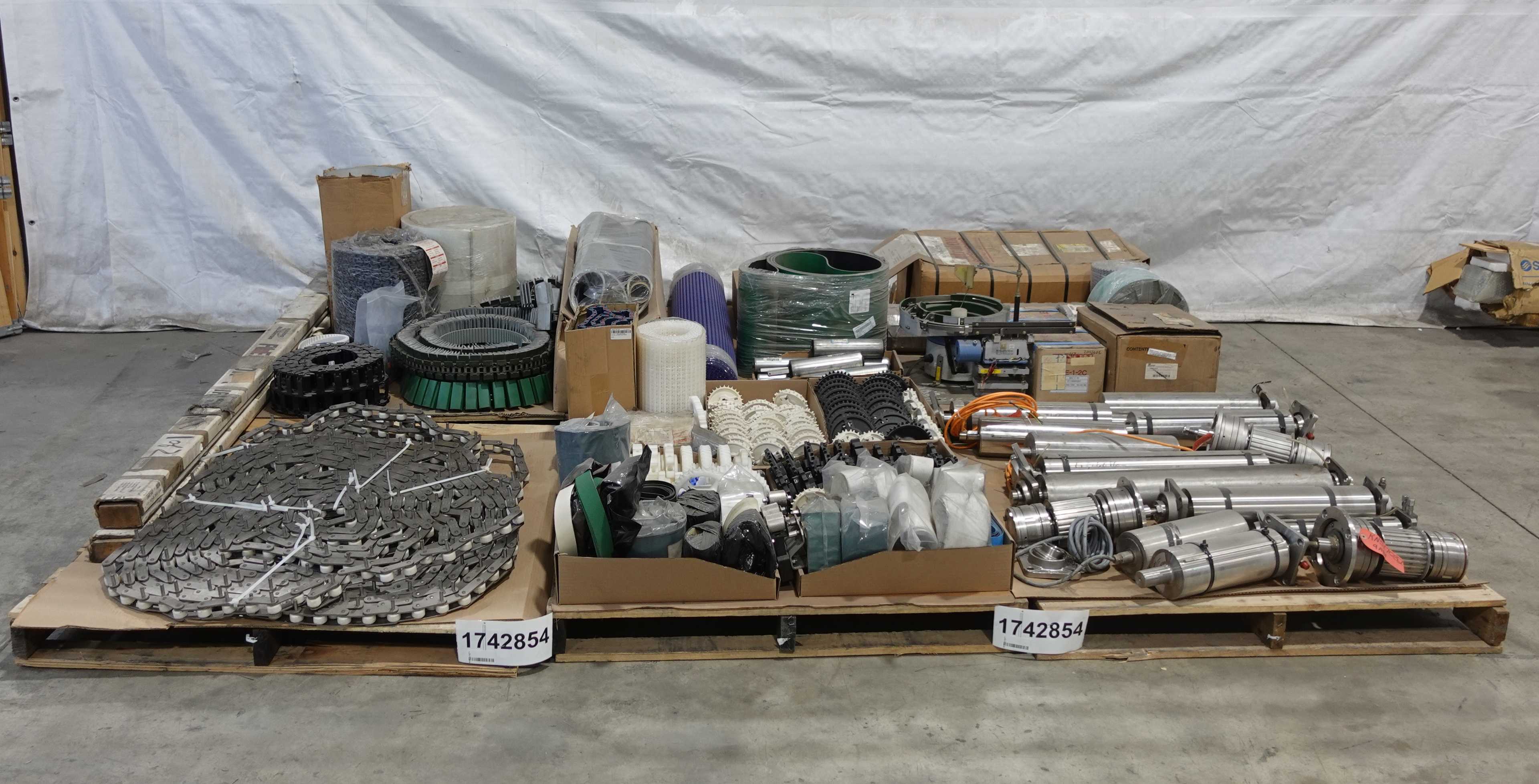 SKU 1742854 - 6 PALLETS OF ASSORTED CONVEYOR PARTS AND ACCESSORIES - MATERIAL HANDLING EQUIPMENT