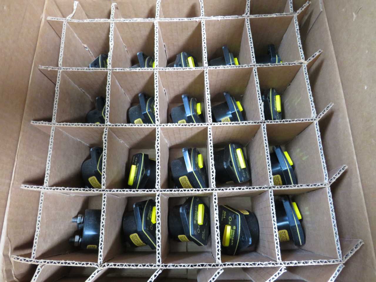 Lot Of 20 Osculati MRCB 187050P-03-3 48V 50A External Thermal Switch T184470 - SWITCHES