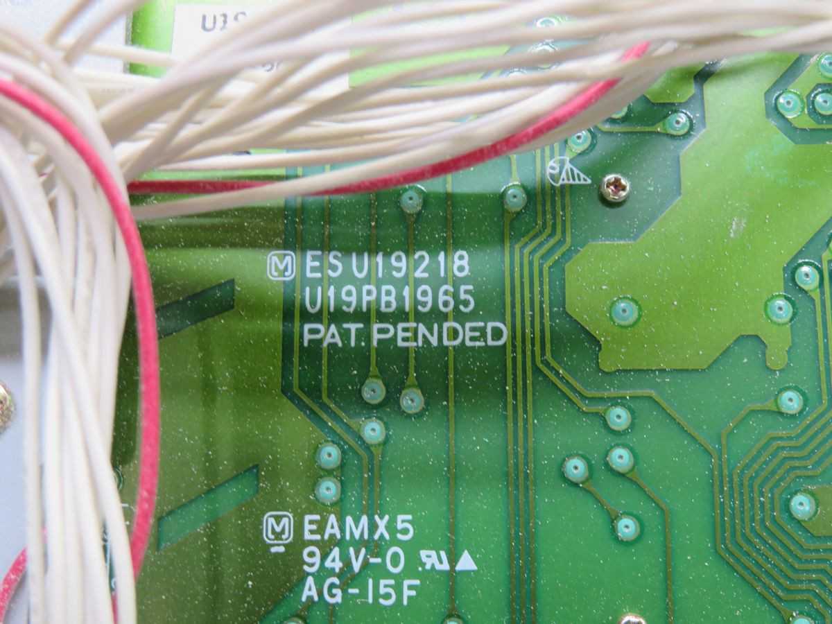 Janome U19PB1965 Control T256818 - Precision Sewing Machine - OPERATOR CONTROLS