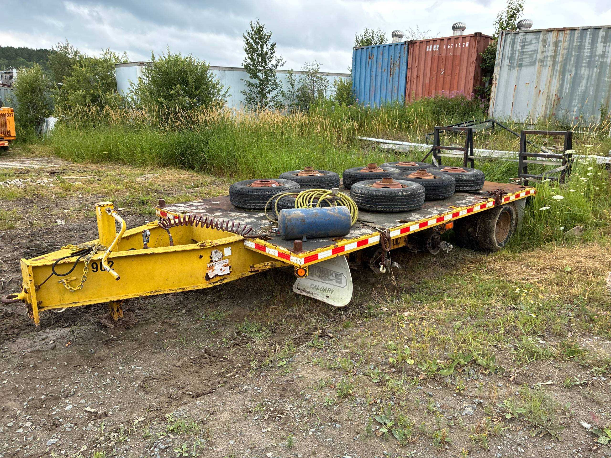 2001 Bowliner Triaxle Tag Trailer For Sale - Heavy Duty And Reliable - TAG TRAILER