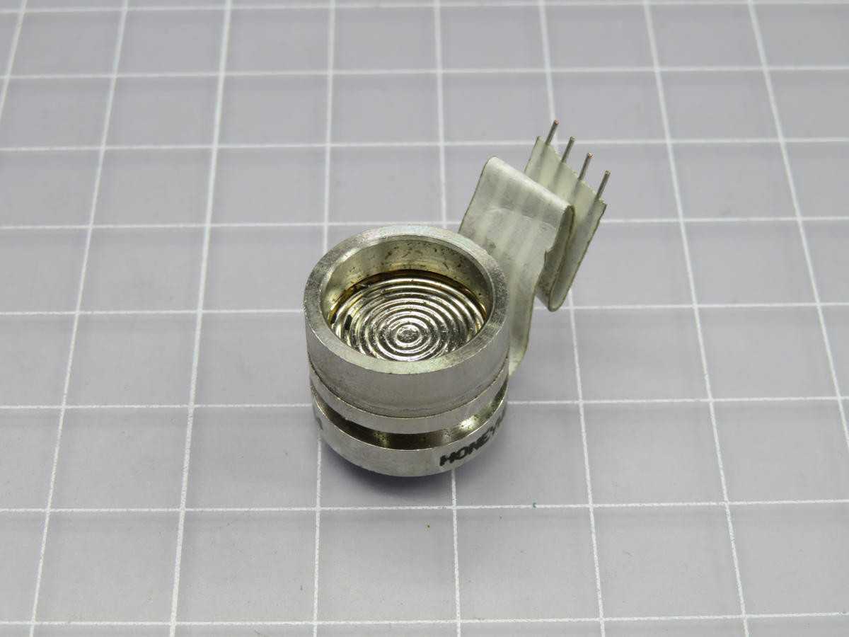 LOT OF 6 HONEYWELL 19C050PG1K SENSOR 50PSIG 0.1V T223602 - SENSORS