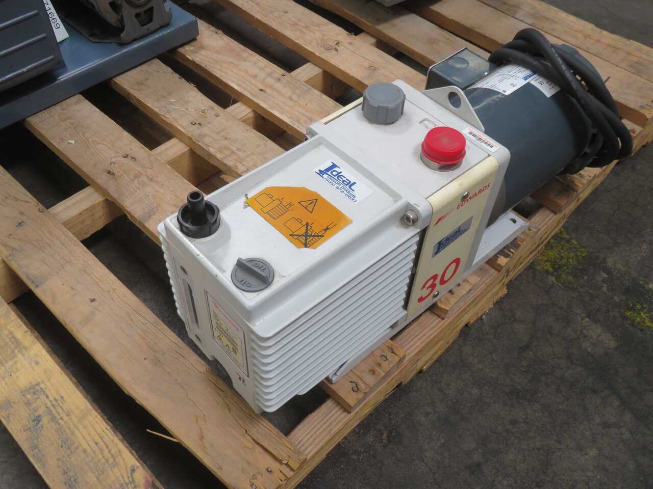 EDWARDS E2M30 A374-15-903 ROTARY VANE PUMP T271670 - VACUUM PUMP