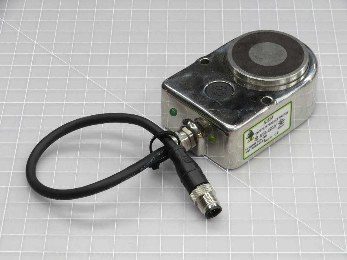IDEM MGL-2SS-M SAFETY INTERLOCK SWITCH T204140 - SWITCHES