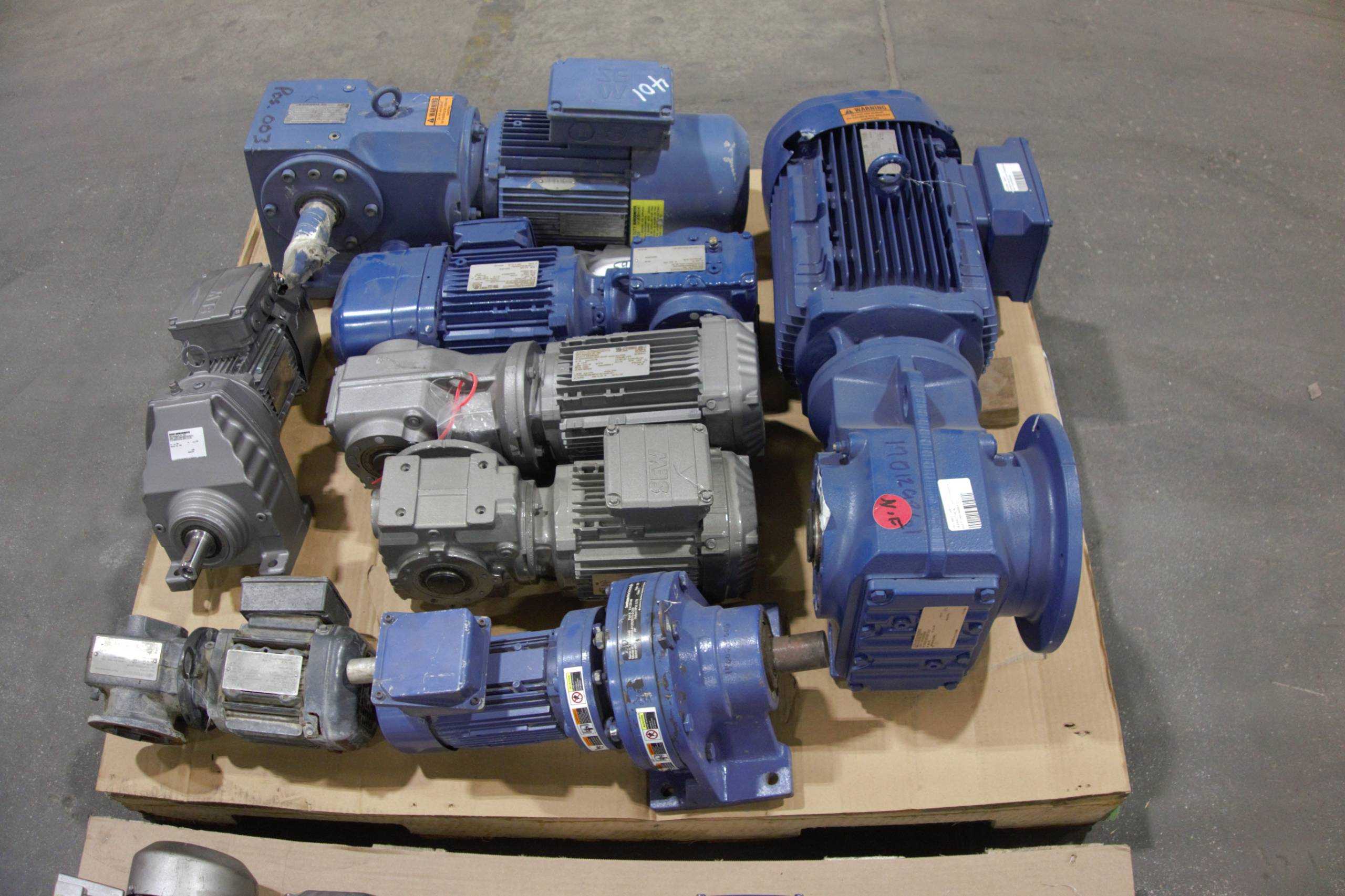SKU 1786859 - 2 PALLETS OF ASSORTED SEW-EURODRIVE GEARMOTORS - GEARMOTOR