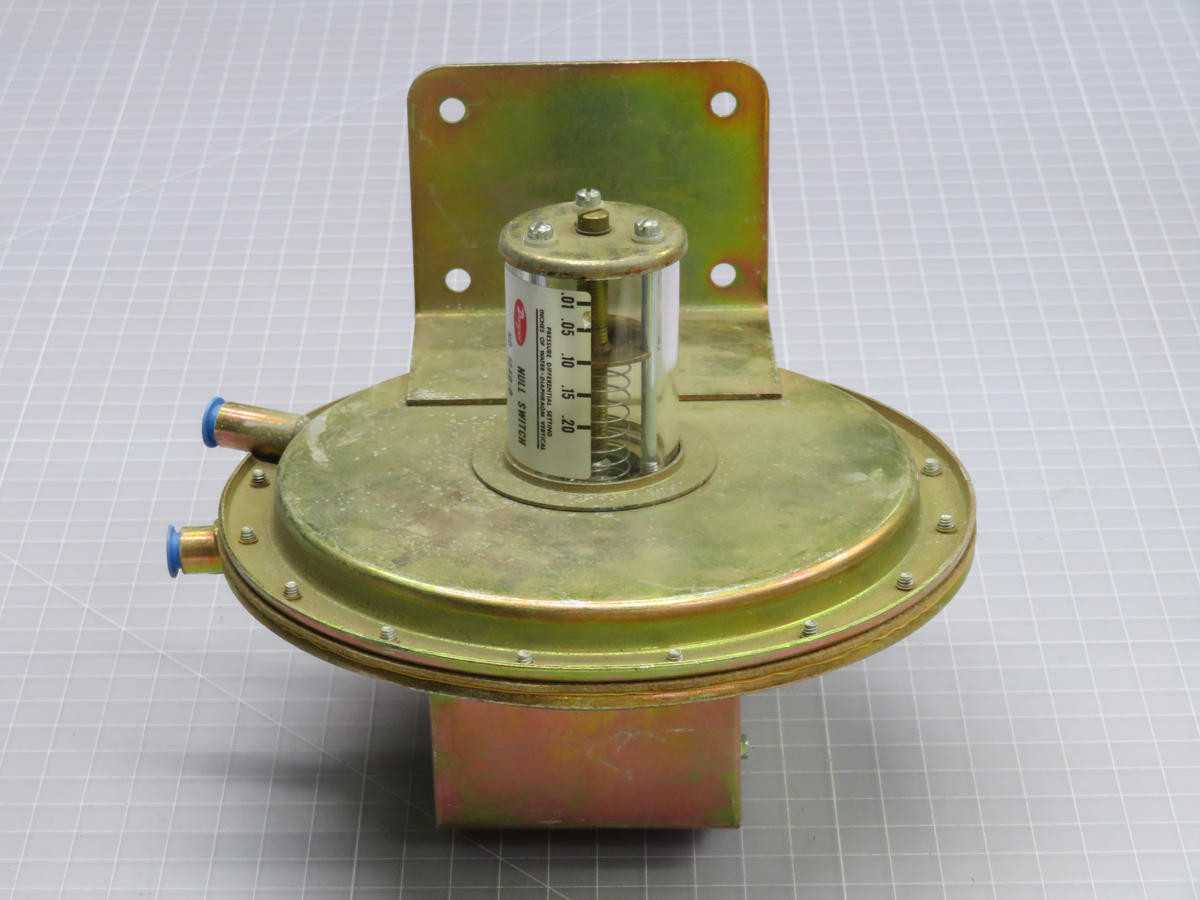 DWYER 1640-0 FLOATING CONTACT NULL SWITCH
T228550 - PRESSURE MEASUREMENT
