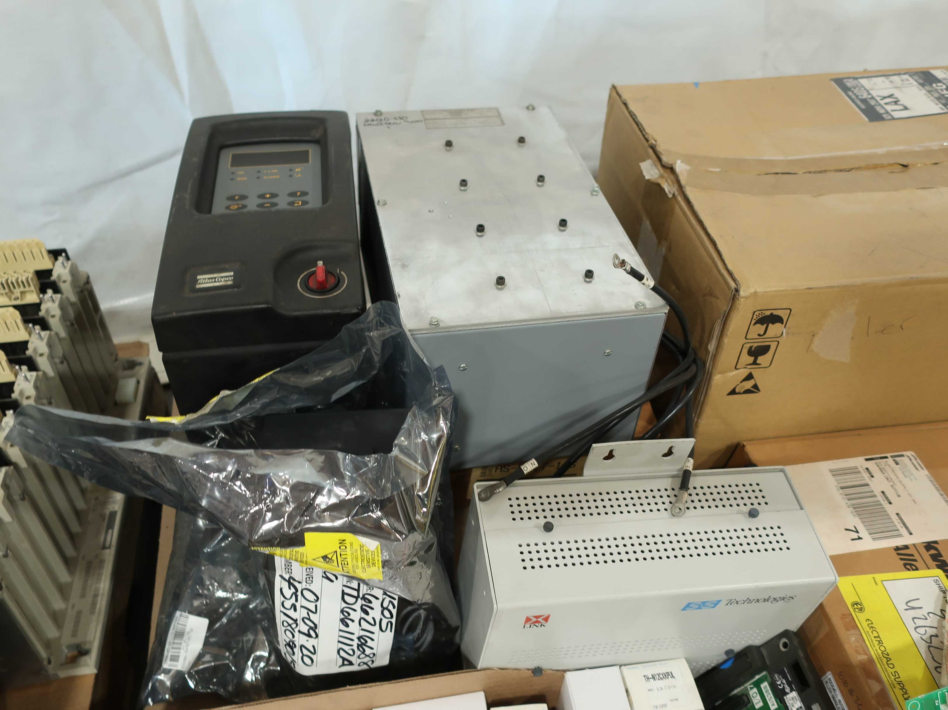 SKU 1774820 - 4 PALLETS OF ASSORTED AUTOMATION CONTROLS - AUTOMATION & CONTROLS