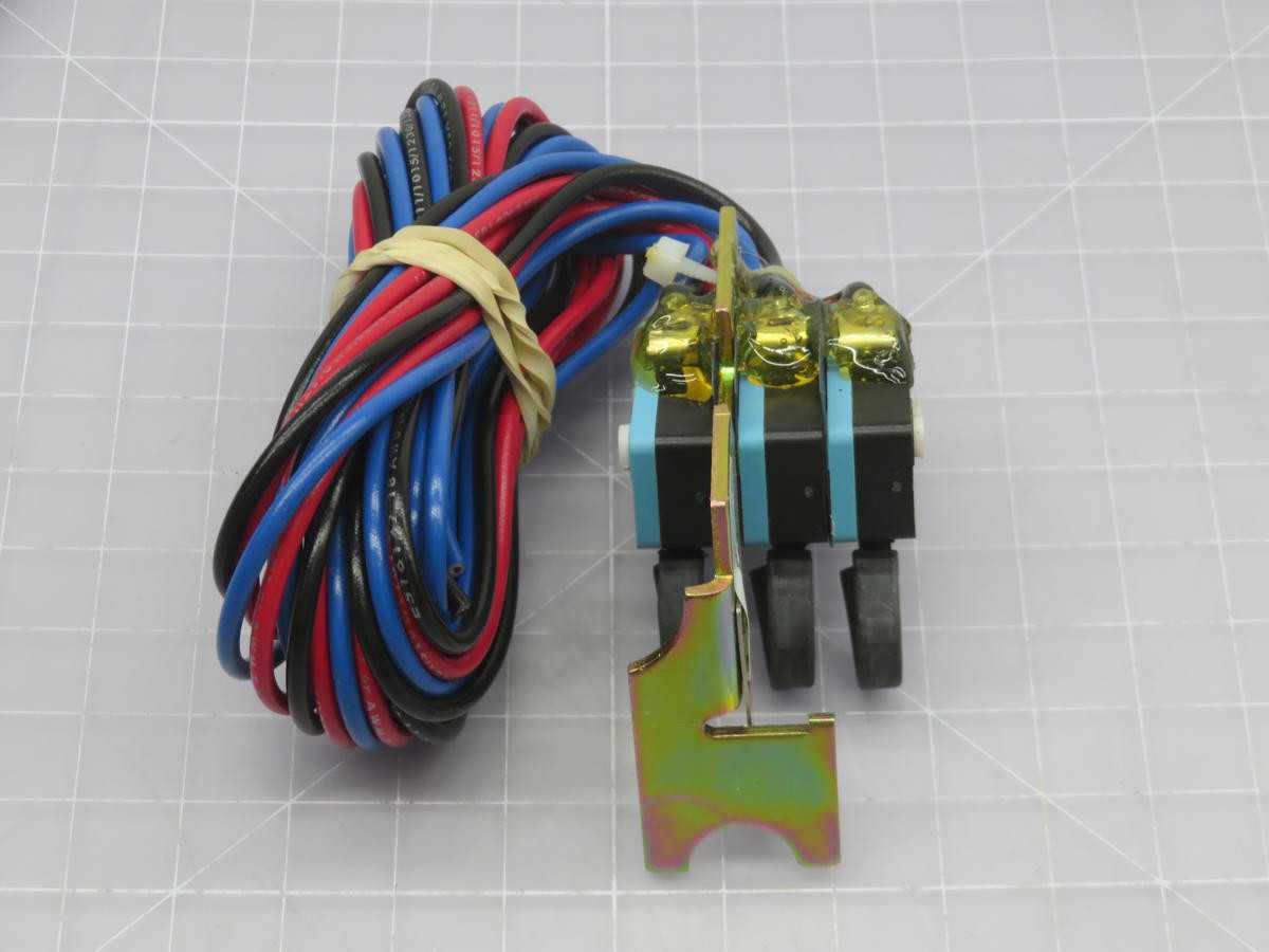 EATON A3X4PK AUXILIARY SWITCH T212713 - SWITCHES