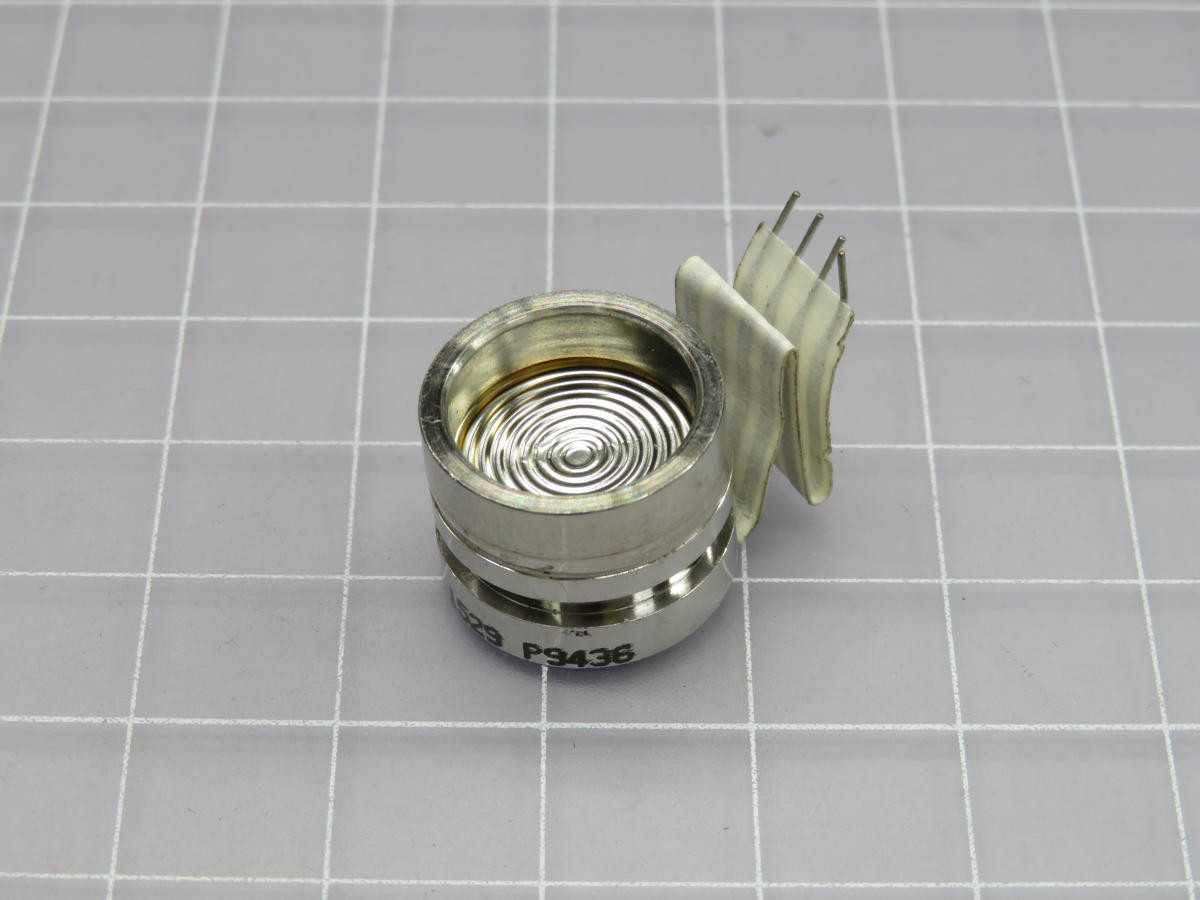 LOT OF 2 HONEYWELL 19C300PA1L PRESSURE-STAINLESS T224331 - SENSORS