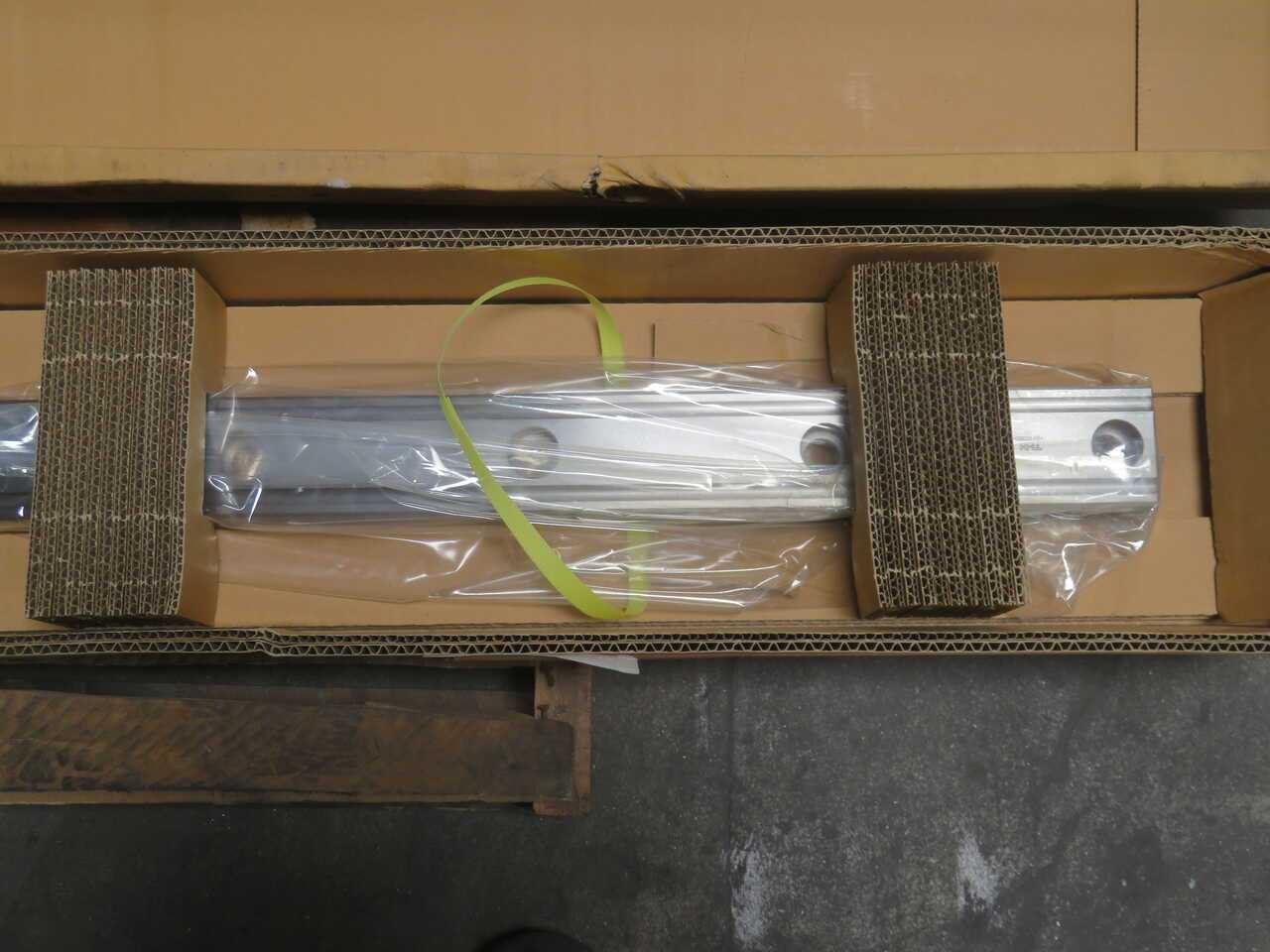 THK SVS65LC2SSC0E-OIL+1840LP-II LINEAR GUIDE, C0 PRELOAD, SS SEAL, 1840MM RAIL, OIL LUB - LINEAR MOTION