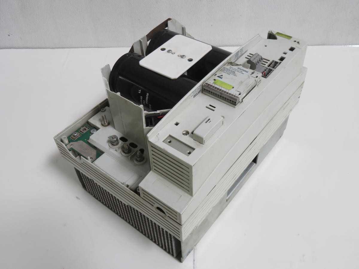LENZE D-31855 8200 VECTOR INVERTER T203924 - MOTOR DRIVES