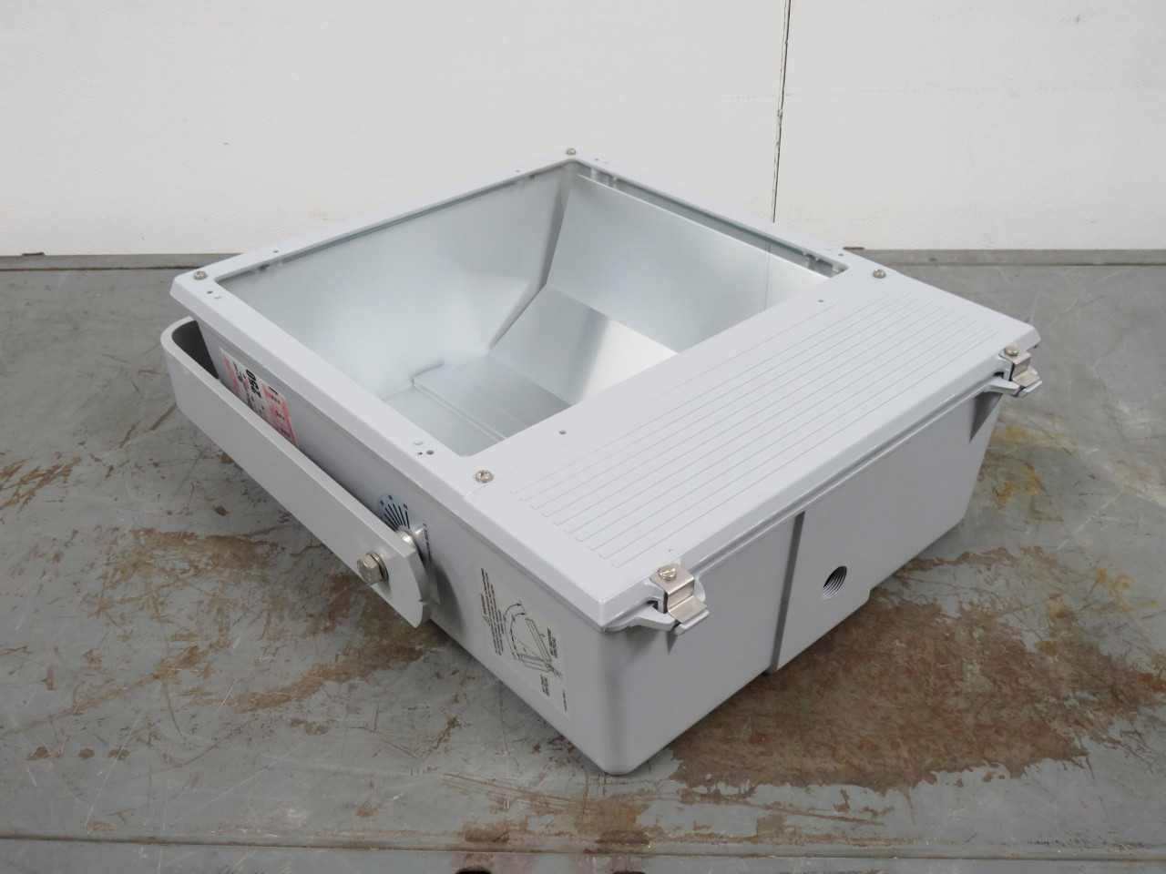 COOPER FMVSY250/MT 76 MODEL M2 250 WATT CROUSE HINDS LIGHT FIXTURES FMV SERIES T158712 - LIGHT FIXTURES