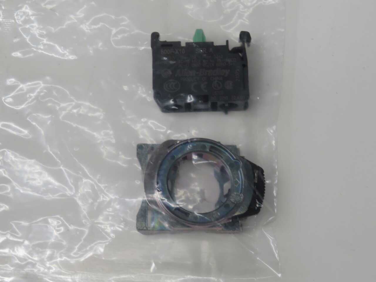 Lot Of 20 Allen Bradley 800FM-F5MX10 Push Button T271131 - TERMINAL BLOCKS
