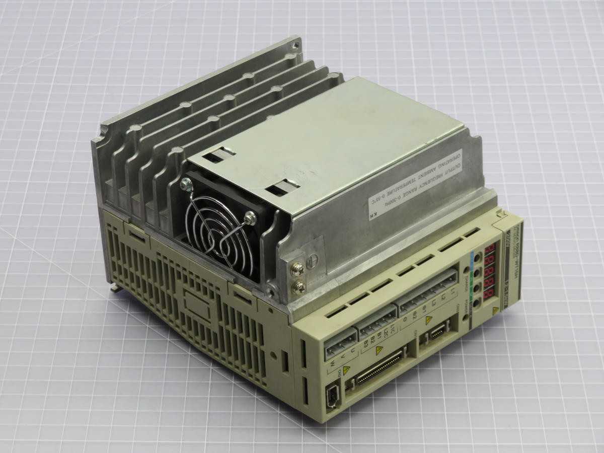 Omron R88D-WT15H Servo Drive T218060 - High Performance Motion Control - SERVO DRIVES
