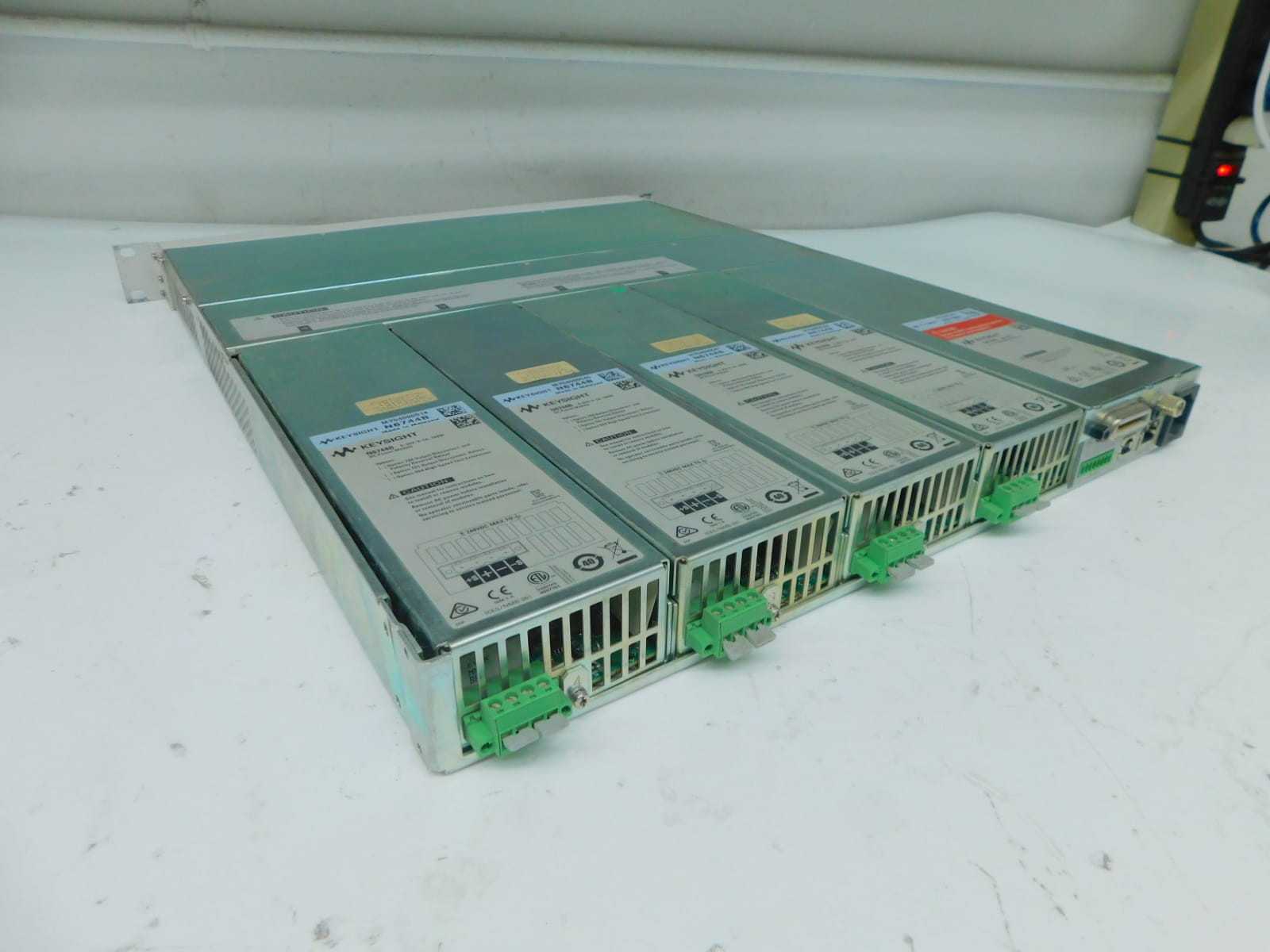 Keysight N6700B N6744B Modular Power System, 400W, 35V, 3A, 1U Mainframe, GPIB/USB/LAN - ANALYZER