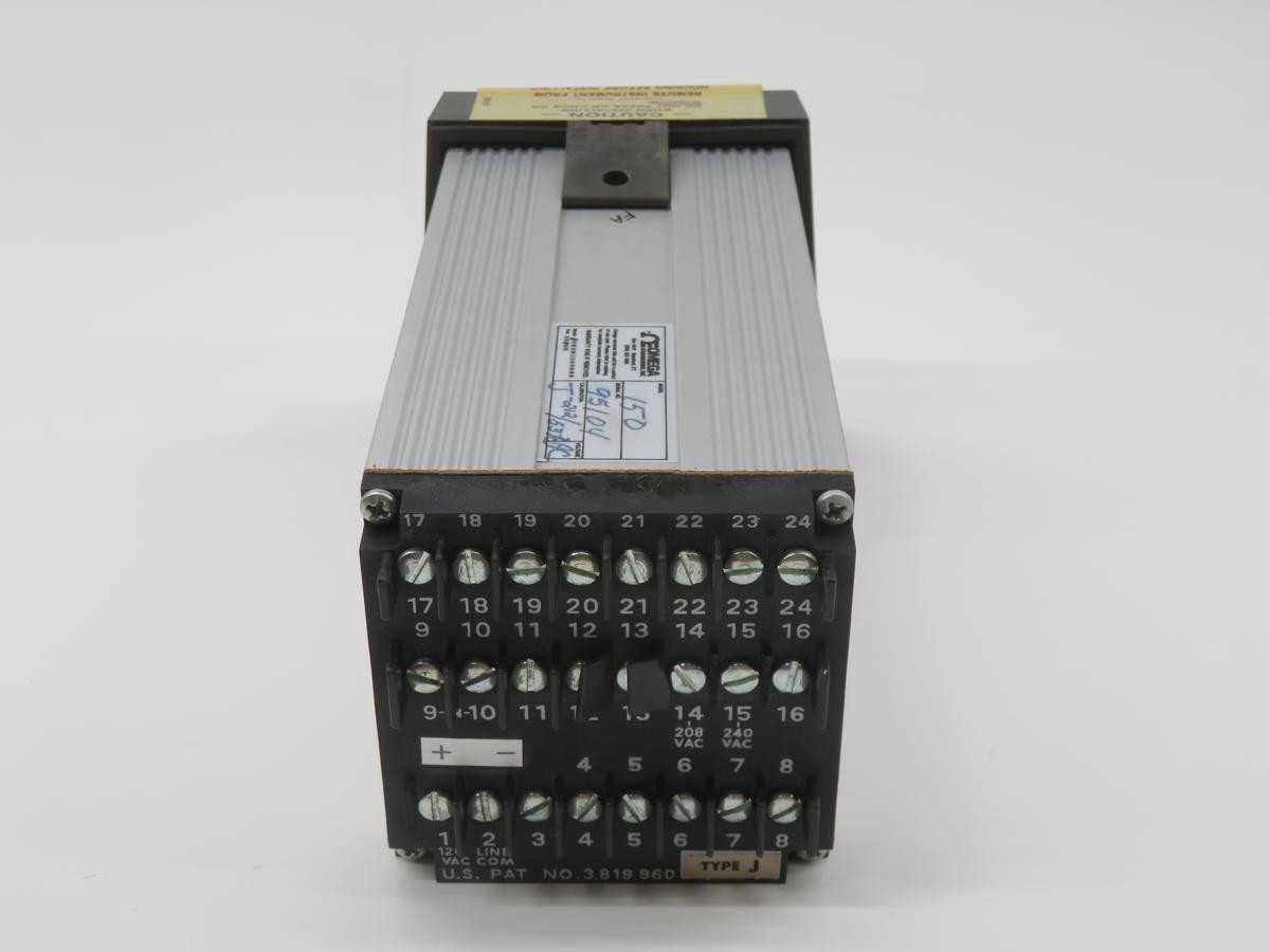 OMEGA 150 TEMPERATURE CONTROLLER METER T233760 - TEMPERATURE CONTROLLERS