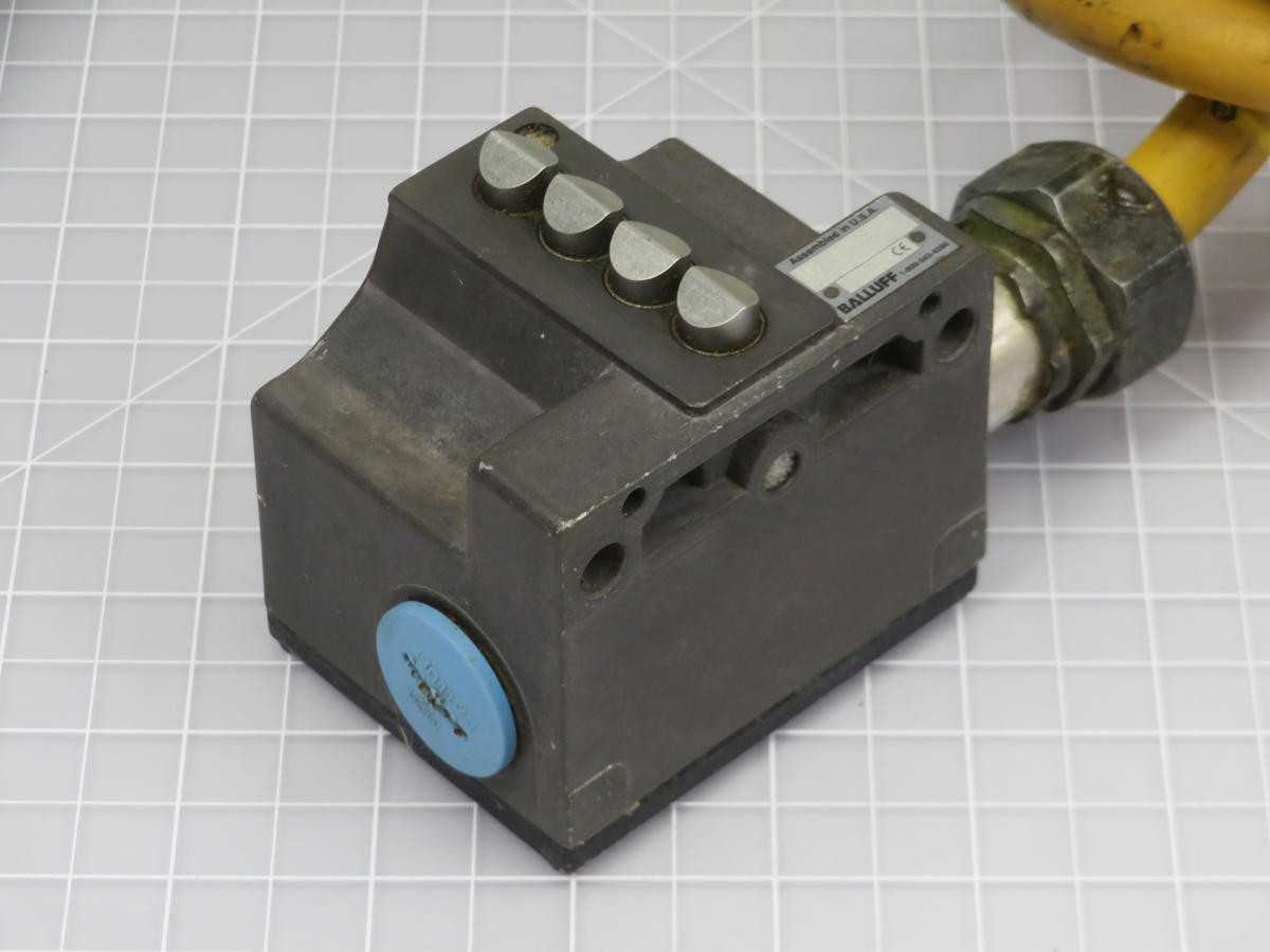BALLUFF BNS-819-B04-012-61-12-10 MECHANICAL MULTIPLE POSITION LIMIT SWITCHES T202539 - SWITCHES