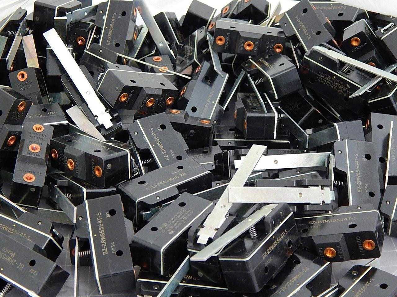 LOT OF 100 MICRO SWITCH BZ-2RW85564T-S BASIC / SNAP ACTION SWITCHES 15 A 125 250 OR 480 VAC T102841 - SWITCHES