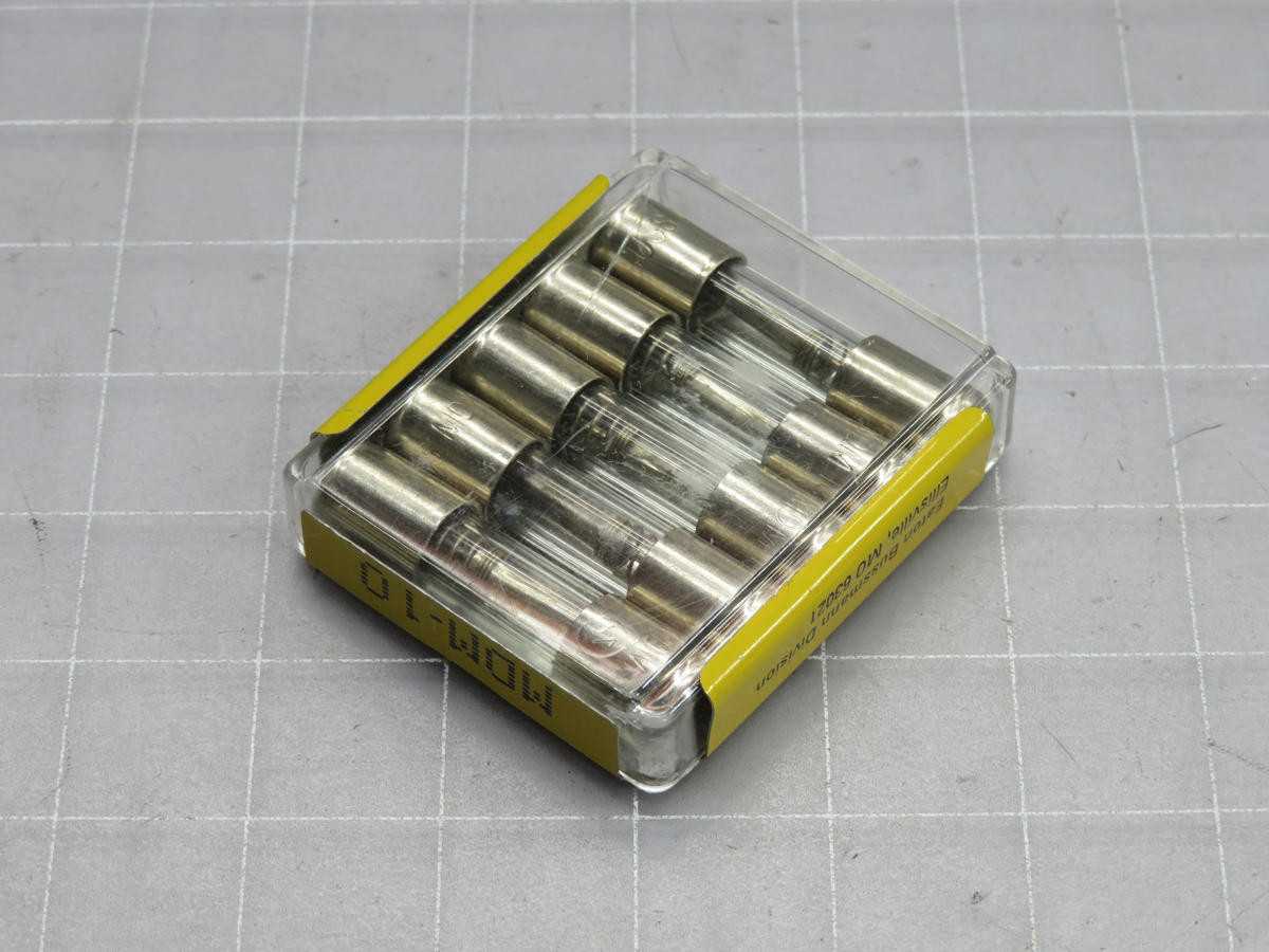 LOT OF 50 BUSSMANN MDM-10 SMALL DIMENSION FUSE SLOW BLOW T233480 - FUSES