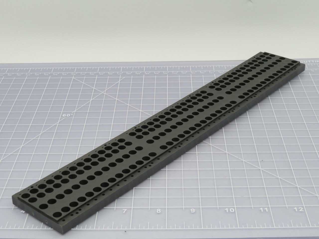 LOT OF 180 COMMSCOPE 4-17301-0952 BAN INSERT MOLD BLK 42 CKT T190743 - ELECTRICAL COMPONENTS