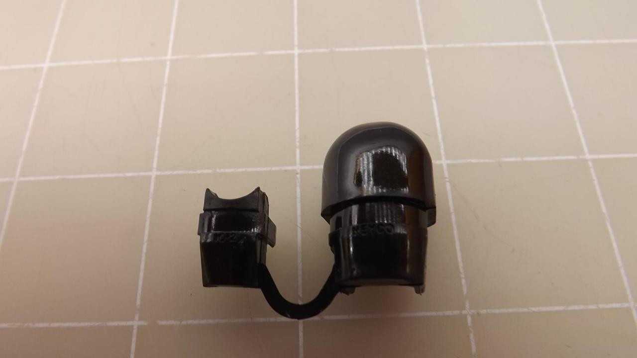 LOT OF 4500 HEYCO 1320 SR10-2 BLACK RIGHT ANGLE STRAIN RELIEF T25668 - STRAINERS