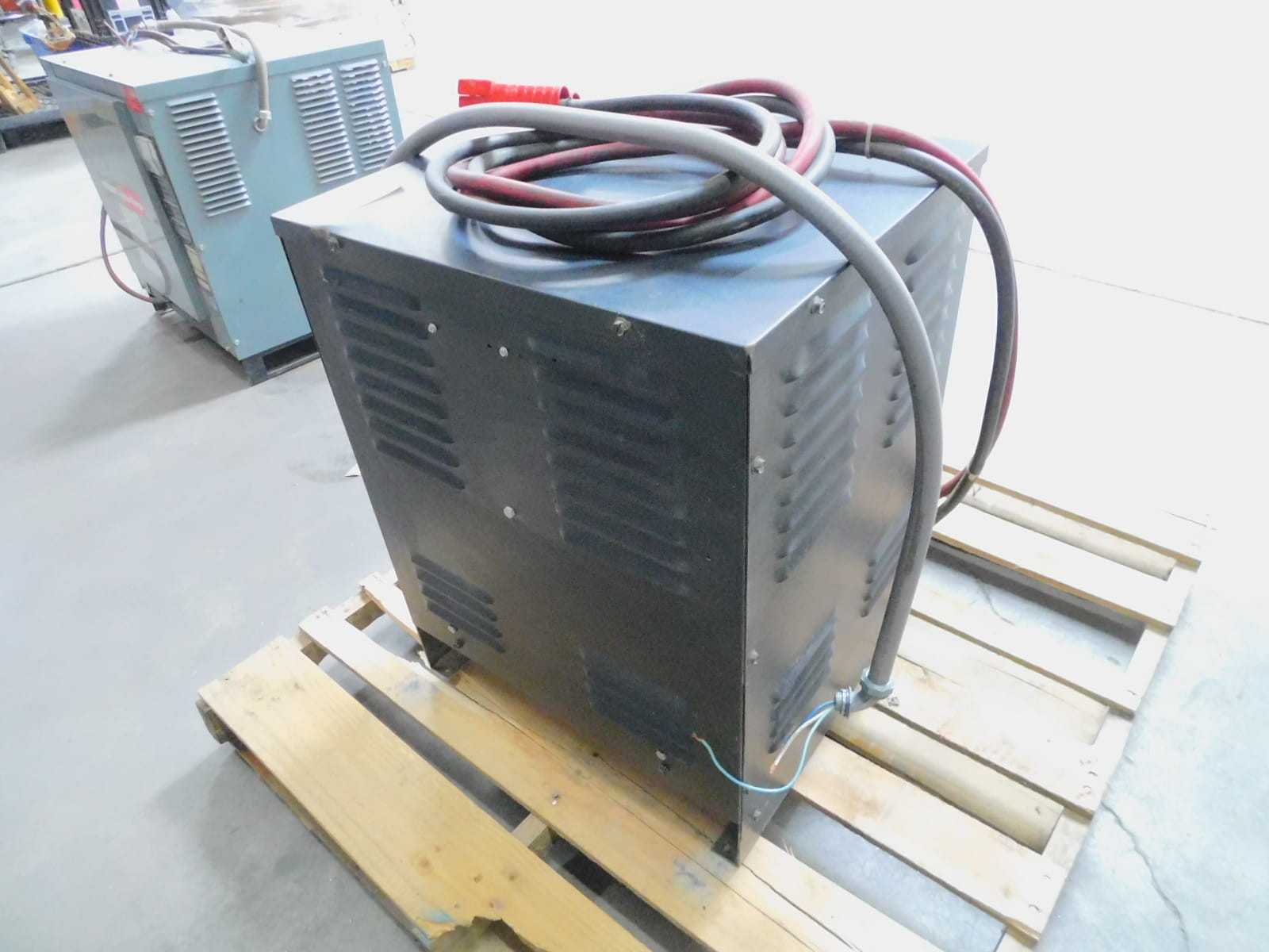 HAWKER LIFE GUARD 3, LG12-865F1A FORKLIFT BATTERY CHARGER 24VDC, 865AH,1PH M7699 - FORKLIFTS