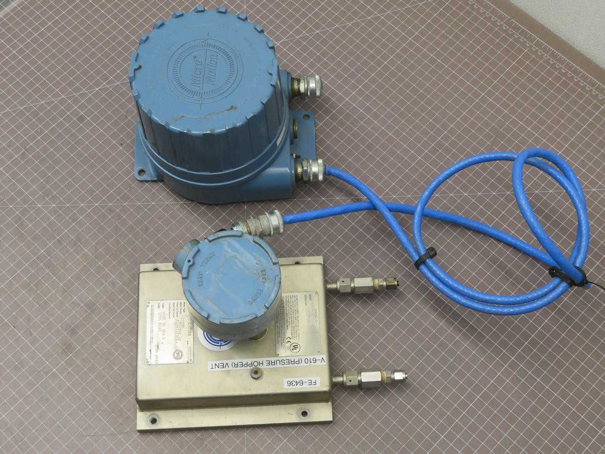 MICRO MOTION DS006S100SU MASS FLOW SENSOR T218372 - FLOW METER
