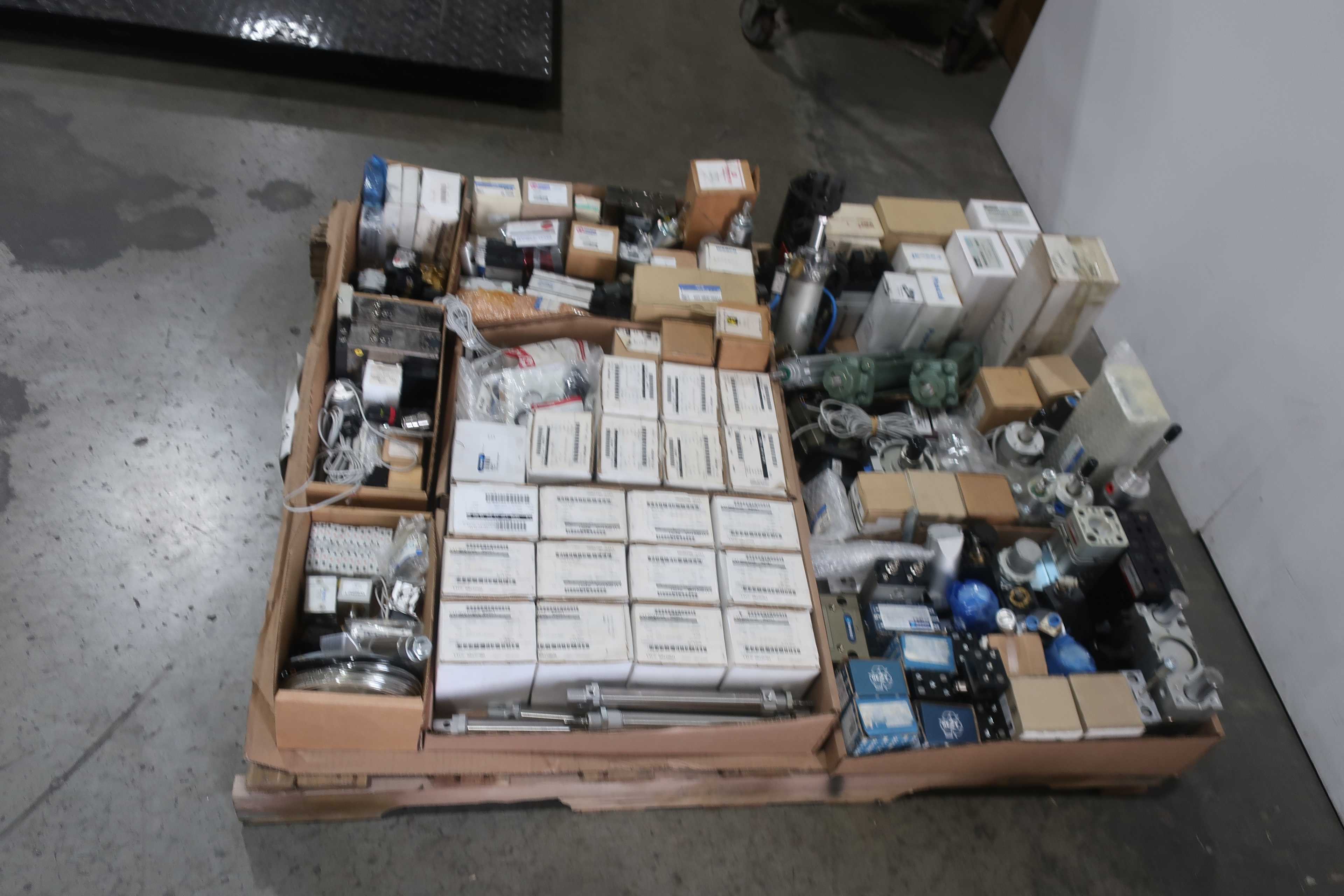 SKU 1770521 - 2 PALLETS OF ASSORTED PNEUMATIC REPLACMENT PARTS - PNEUMATIC PARTS