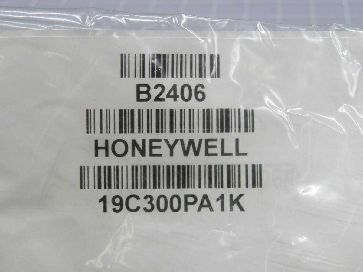 Lot Of 6 Honeywell 19C300PA1K Sensors 300 PSI, 0.1V - T223493 - SENSORS