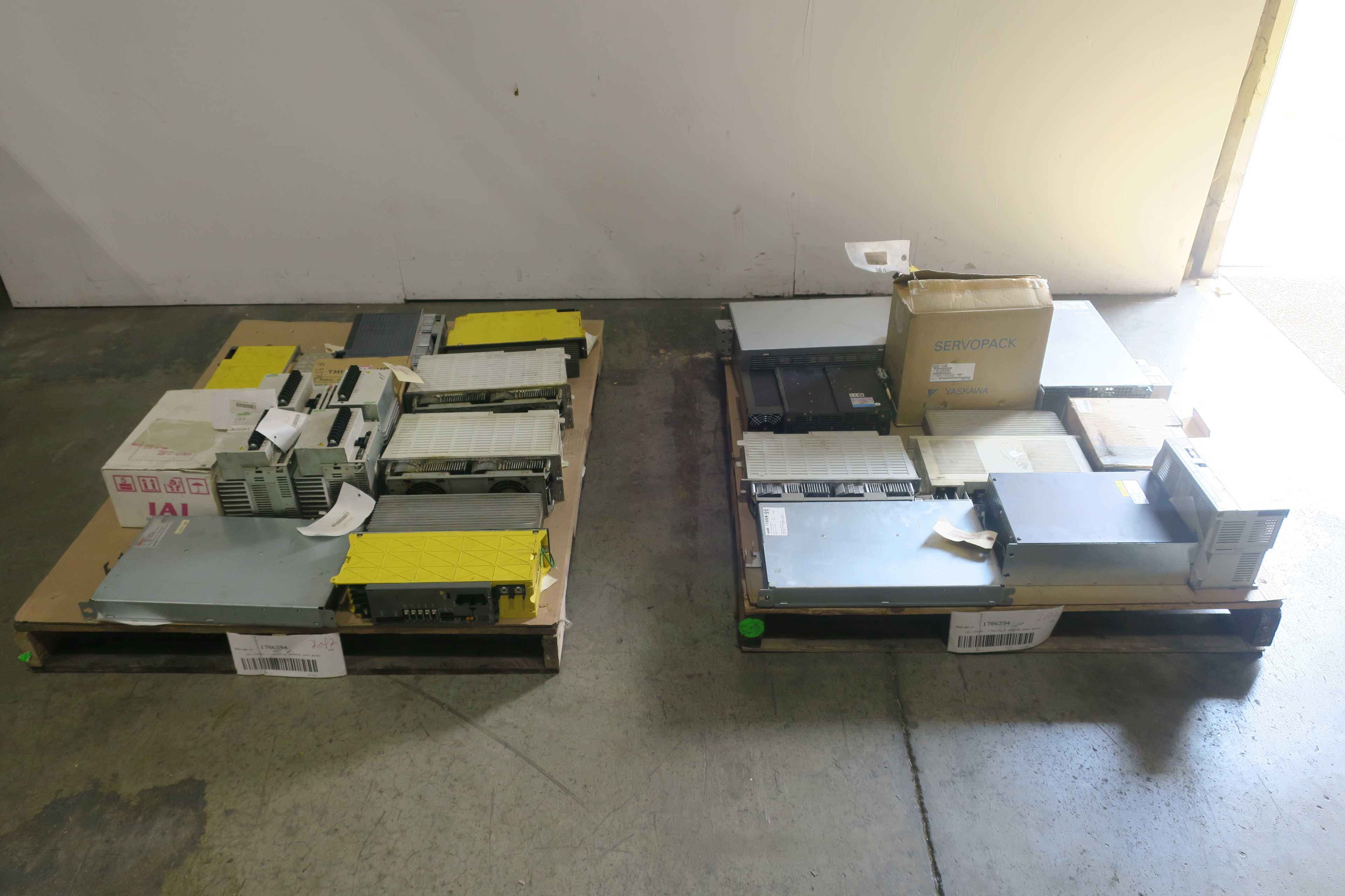 SKU 1786394 - 2 PALLETS OF ASSORTED SERVO DRIVES - SERVO DRIVES