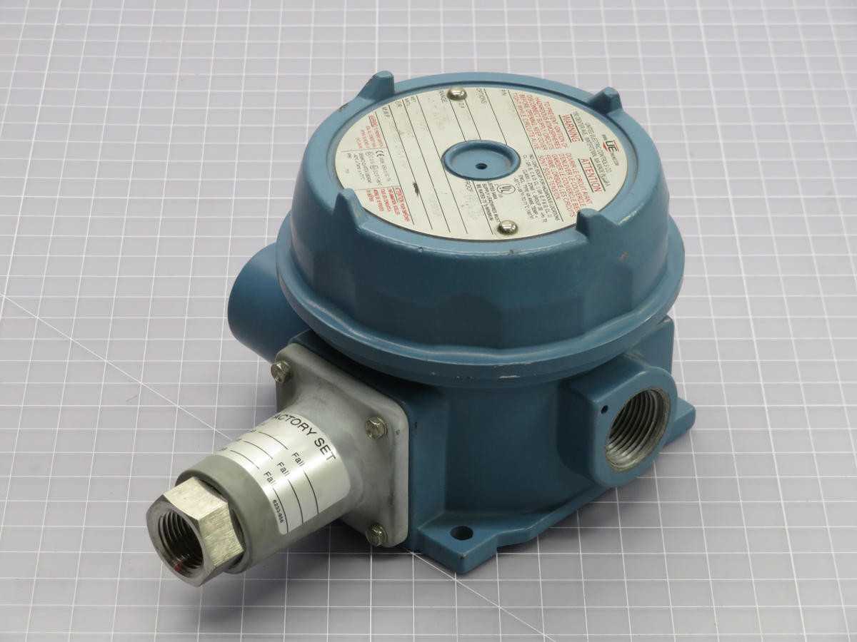 United Electric J120-180 Differential Explosion Proof Pressure Switch - SWITCHES
