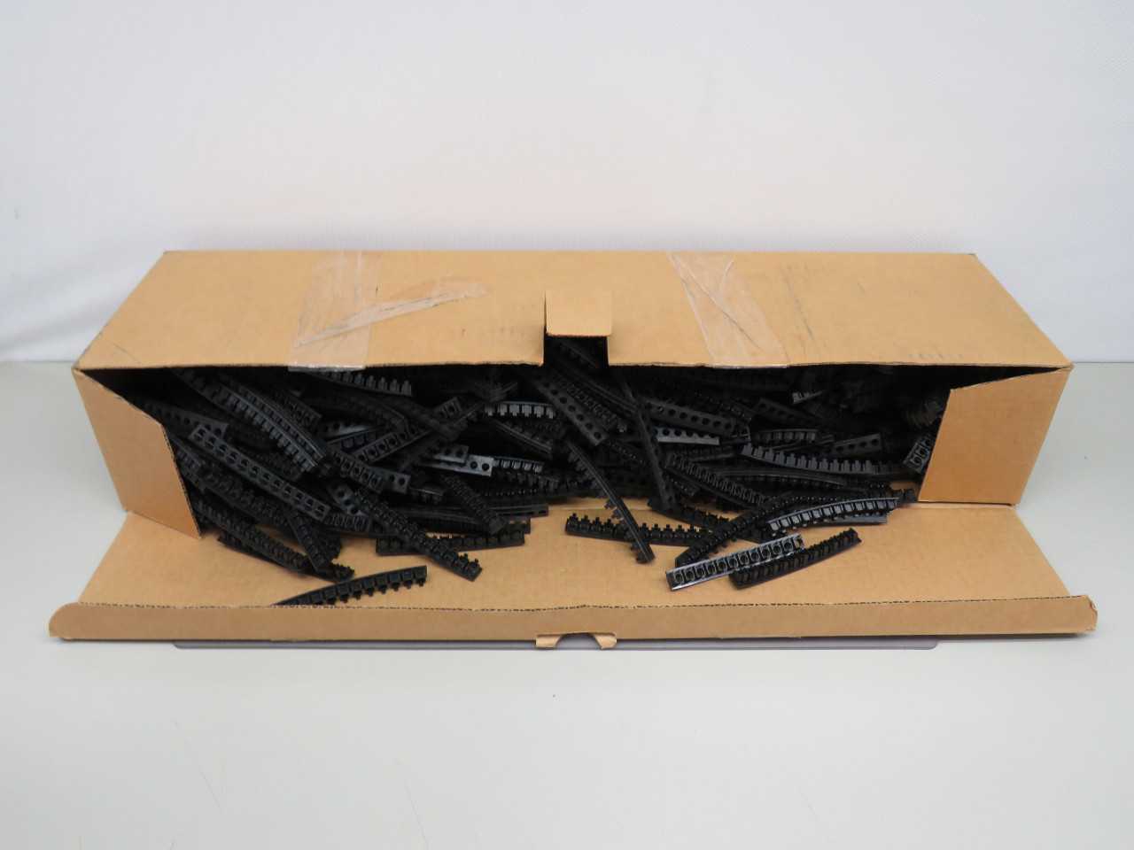 Lot Of 600 Molex 0399684112 SR BTS 8Mm 96 Vertical 12 Mo Cap Terminal Blocks T165307 - TERMINAL BLOCKS