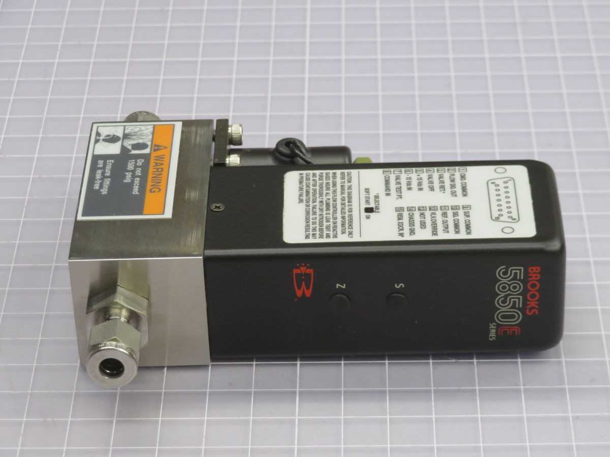 BROOKS INSTRUMENT 5850EC4BF3RB2A NITROGEN MASS FLOW CONTROLLER T258187 - FLOW MEASUREMENT