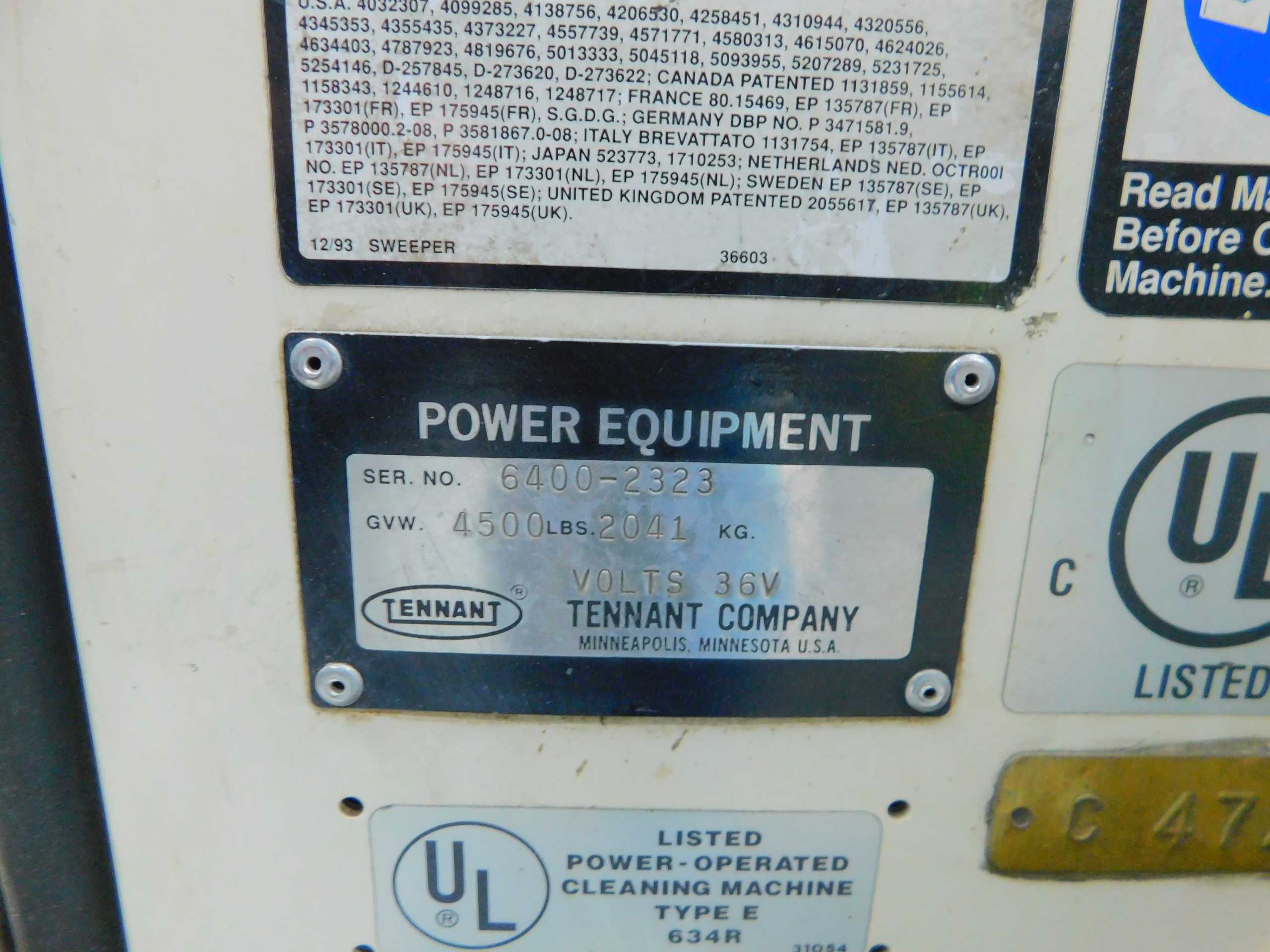 Tennant 6400 Ride-On Power Sweeper For Efficient Cleaning - SWEEPERS