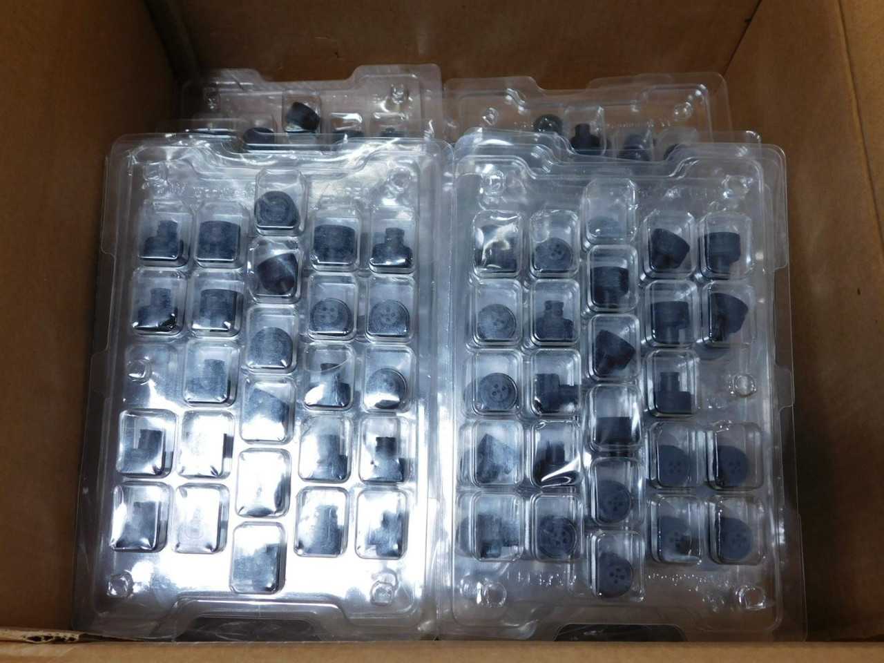 LOT OF 400 1203070347 C 3P MALE TEFLON U-LOCK ASSEMBLY T138644 - ELECTRICAL COMPONENTS