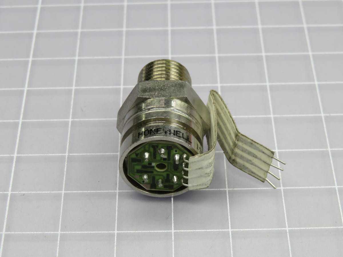 LOT OF 8 HONEYWELL 19C030PG5L SENSOR 30PSIG 1/4"NPT 0.1V T223640 - SENSORS