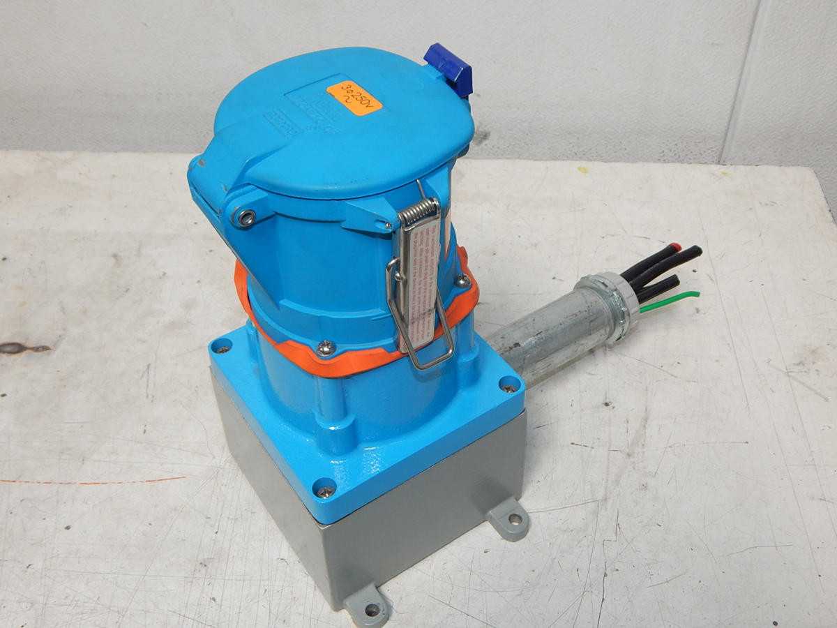 MELTRIC DS100 Decontactor Receptacle M3695 For Safe Power Connections - AUTOMATION & CONTROLS