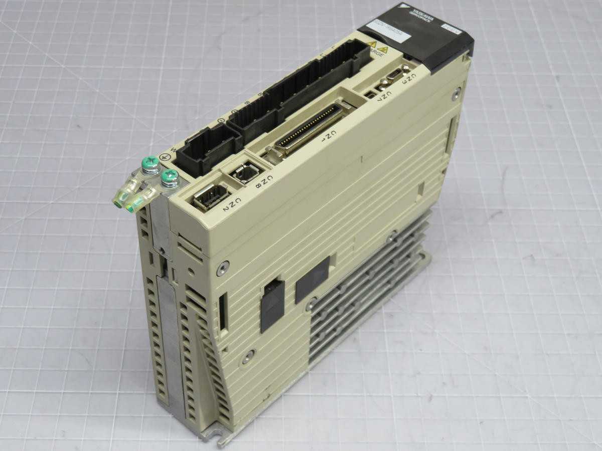 YASKAWA SGDV-1R6A05A SERVOPACK T217004 - SERVO