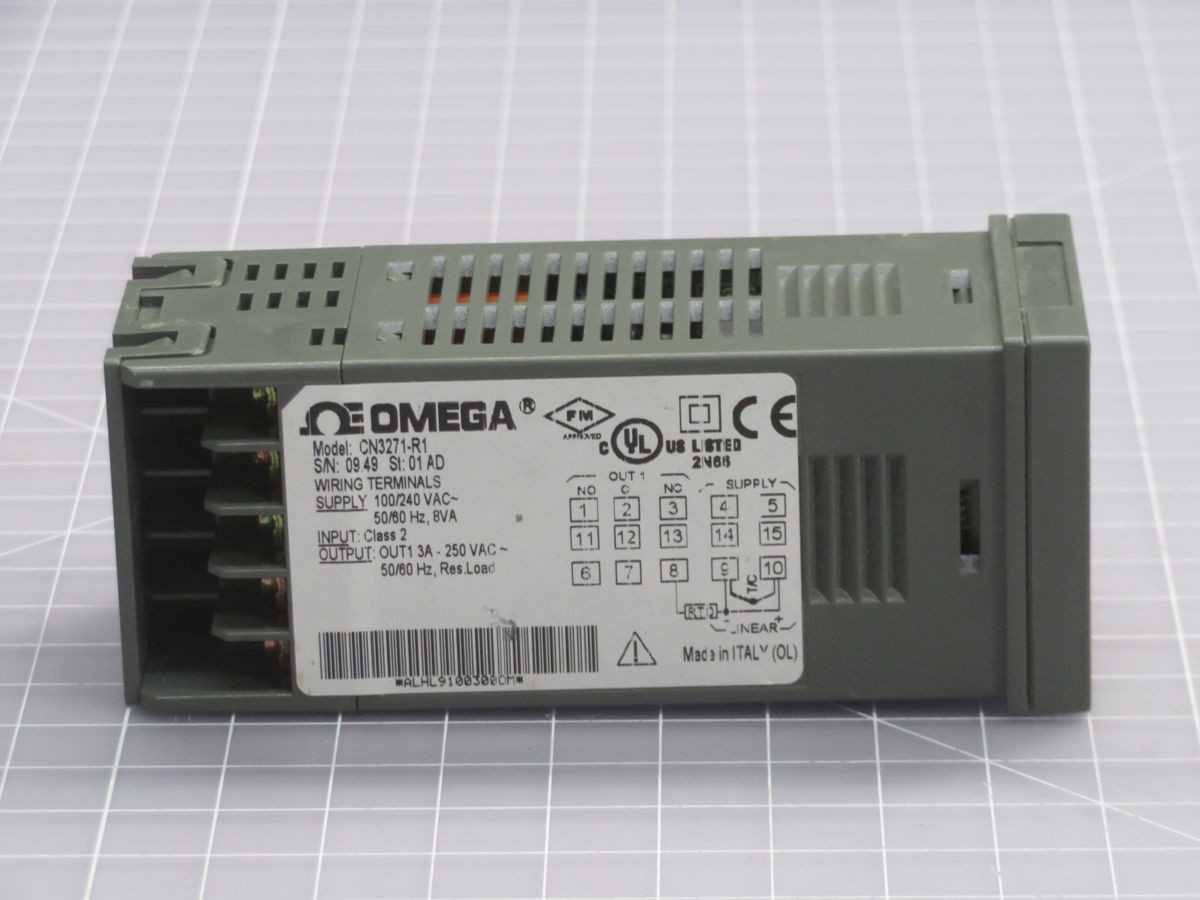 OMEGA CN3271-R1 TEMPERATURE CONTROLLER T258881 - TEMPERATURE CONTROLLERS