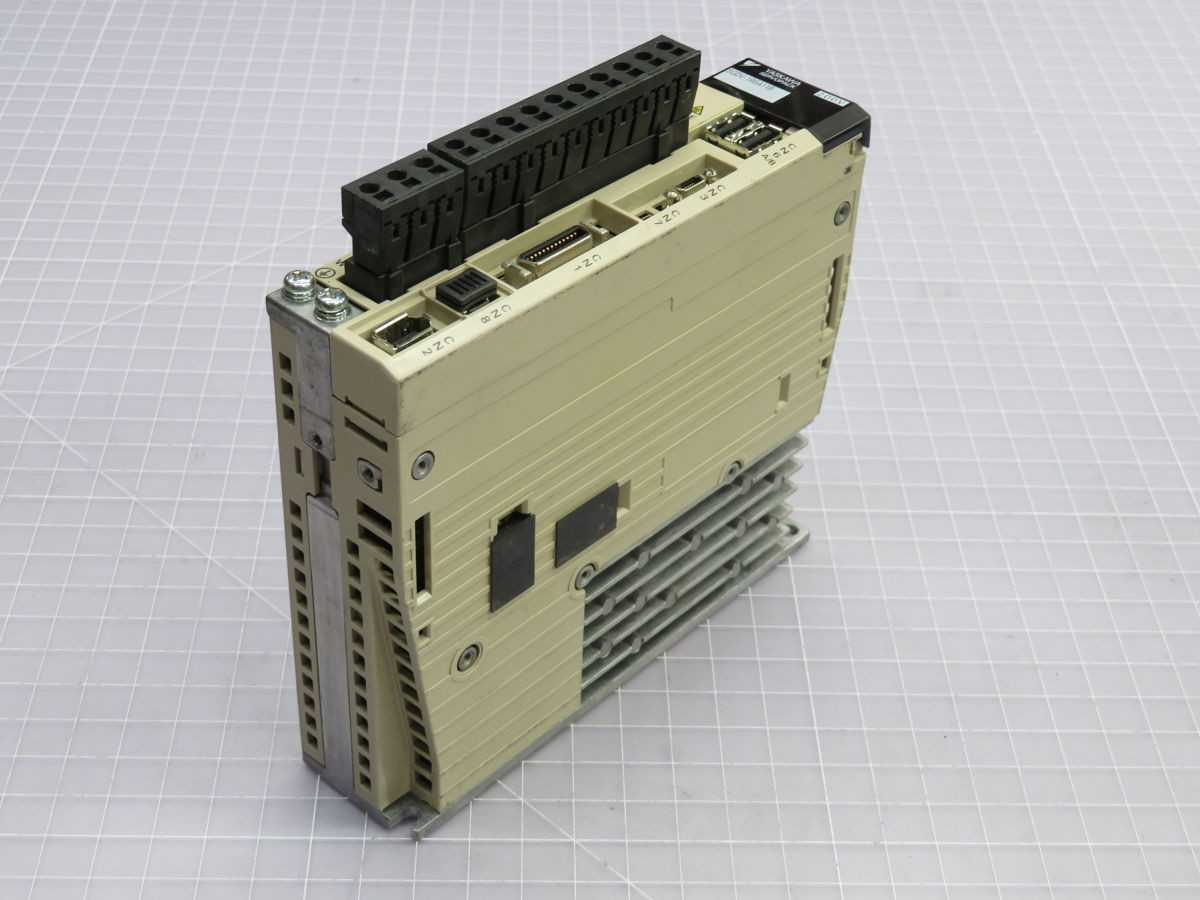 Yaskawa SGDV-1R6A11B Servopack Servo Drive T252328 - SERVO