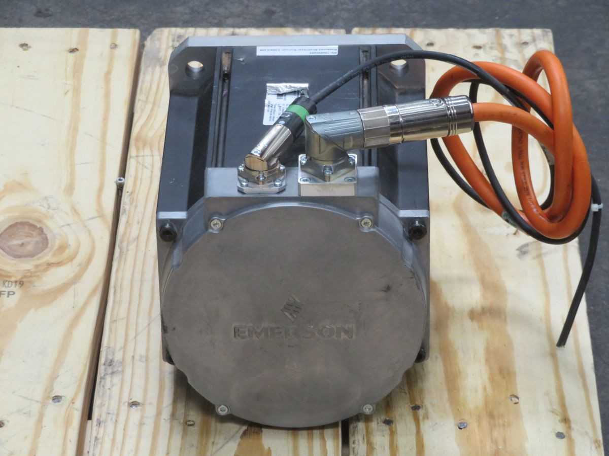 EMERSON 190UDA090XXHFX215240-SHPV 3396676 UNIMOTOR HD SERVO MOTOR T260487 - SERVO