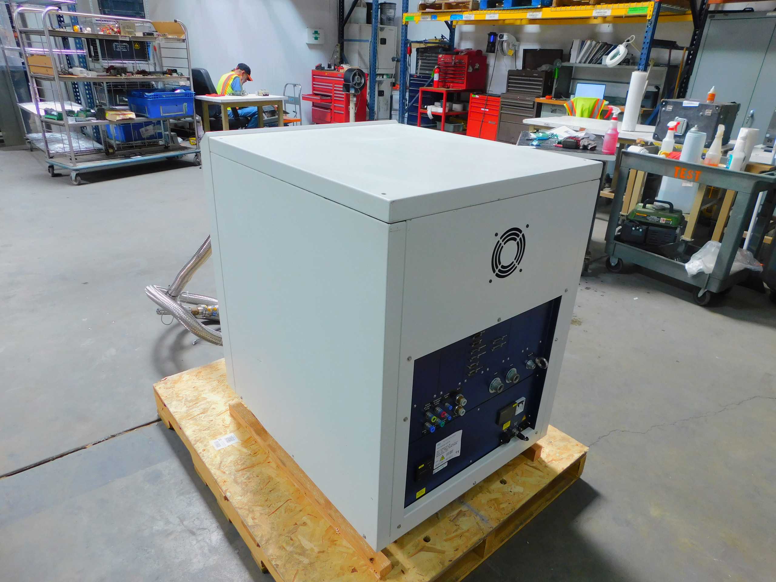 Bruker Z106902 ECL06 Cryocooling Unit Cryoplatform 2m - As-Is Condition - LAB & SCIENTIFIC