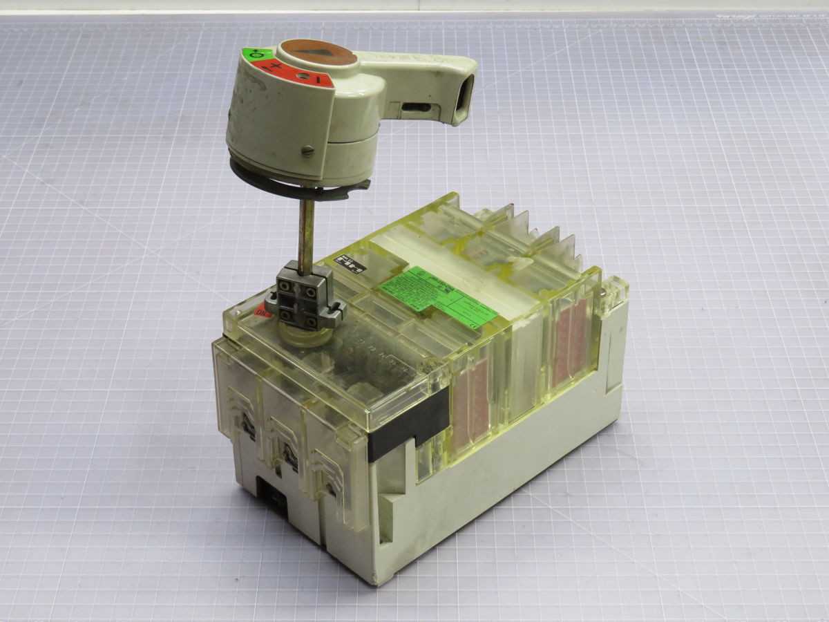 MOELLER N9-250-CNA MOTOR DISCONNECT SWITCH T255911 - CIRCUIT BREAKERS