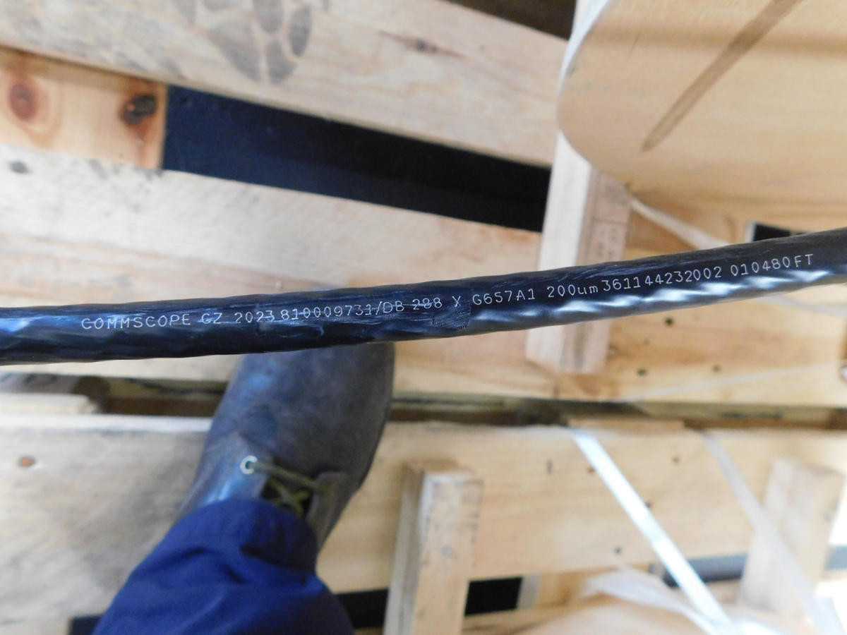 COMMSCOPE B-288-LN-8F-F24NS/17T 200 OPTICAL FIBER CABLE 288 FIBER SINGLE MODE 2400 FT. OUTDOOR MICRO - FIBER OPTIC CABLE