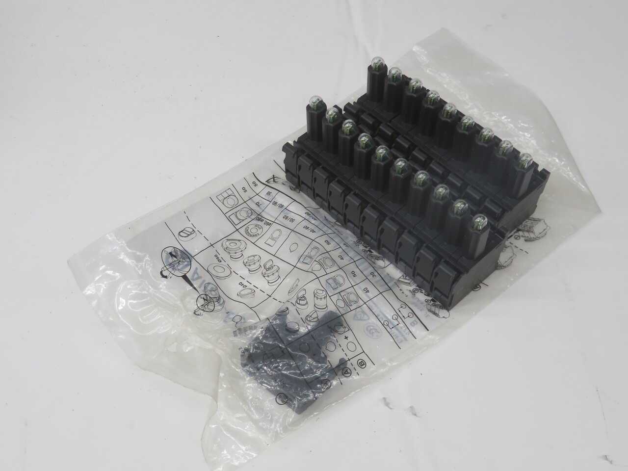 LOT OF 20 ALLEN BRADLEY 800F-N3R INTEGRATED LED LAMP MODULE T271132 - TERMINAL BLOCKS