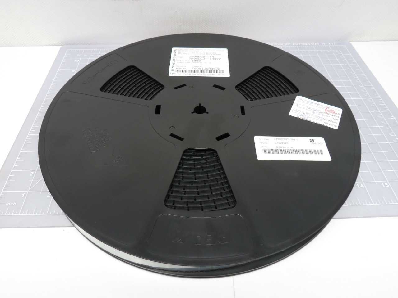 LOT OF 1000 STMICROELECTRONICS L7805CD2T-TR C601-157-001 LINEAR VOLTAGE REGULATORS 5.0V 1.0A POSITIV - ELECTRONIC COMPONENTS