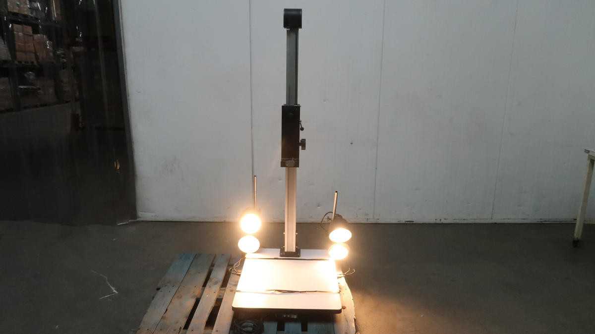 Polaroid MP-4 Land Camera Stand With Lights M2543 - INSPECTION & MEASUREMENT