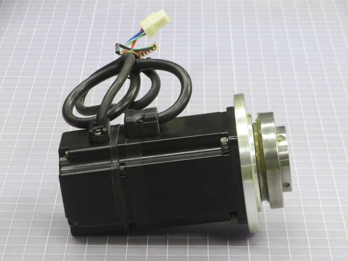 YASKAWA SGMAS-04AGA-SU12 AC SERVO MOTOR T246594 - SERVO