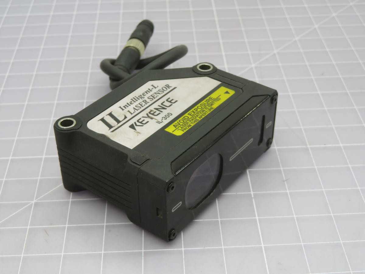 KEYENCE IL-300 SENSOR HEAD T224027 - SENSORS