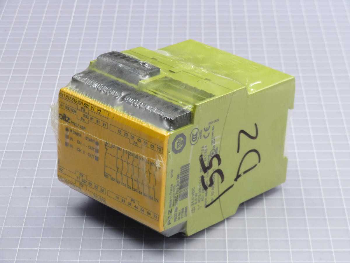 PILZ PNOZ X9P 24VDC 100-240VACDC 7NO 2NC 2SO SAFETY RELAY T230264 - SWITCHES
